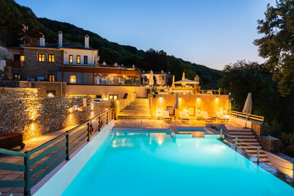 12 MONTHS LUXURY RESORT, PELION