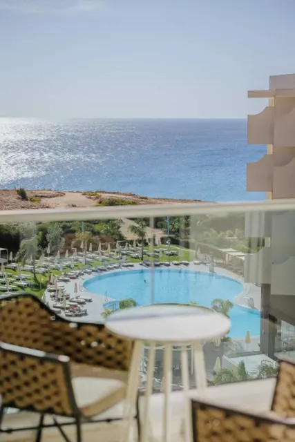 NISSI BLU BEACH RESORT, AYIA NAPA